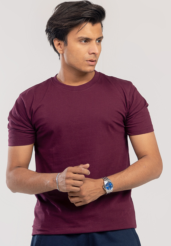 mens maroon tshirt